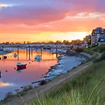 Vue Panoramique, Front De Avec Parking Cabourg